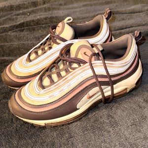 Nike air maxx 97.  Violet Ore Pink Glaze(GS)